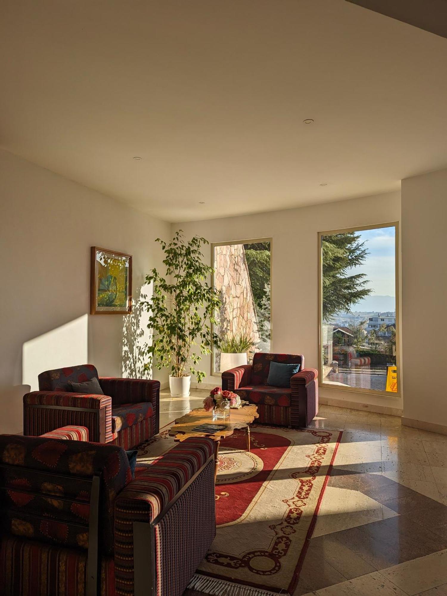 Chateau Linza Resort Tirana Exterior photo